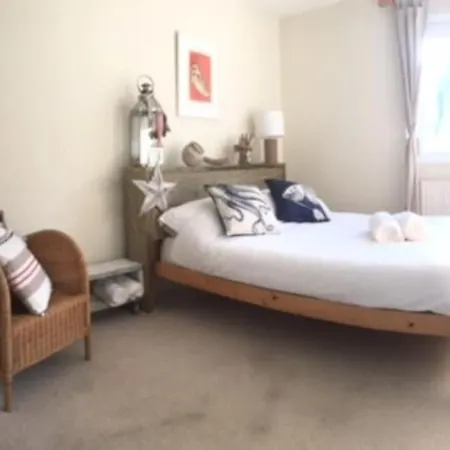 Fabulous Beach Pad Just 20 Paces From The Sea Mawgan Porth Exterior photo