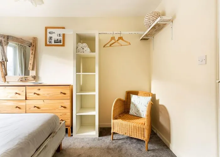Fabulous Beach Pad Just 20 Paces From The Sea