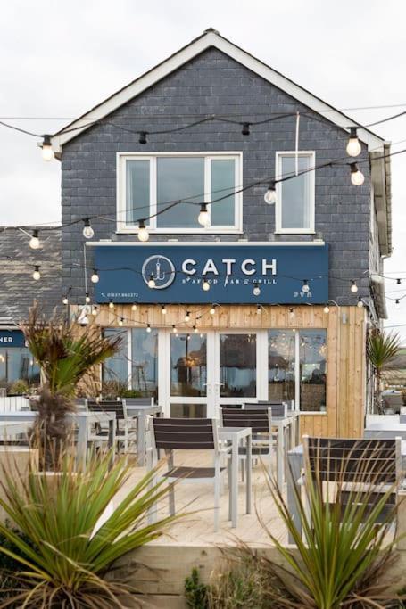 Fabulous Pad Just 20 Paces From The Sea Apartment Mawgan Porth