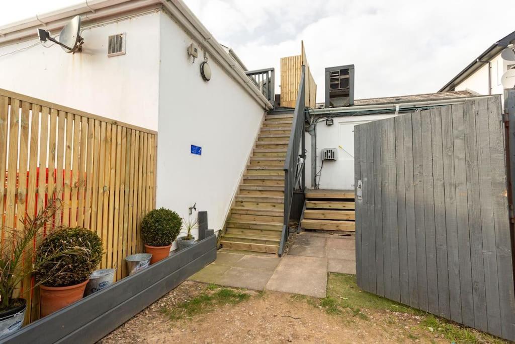 Apartment Fabulous Pad Just 20 Paces From The Sea *
